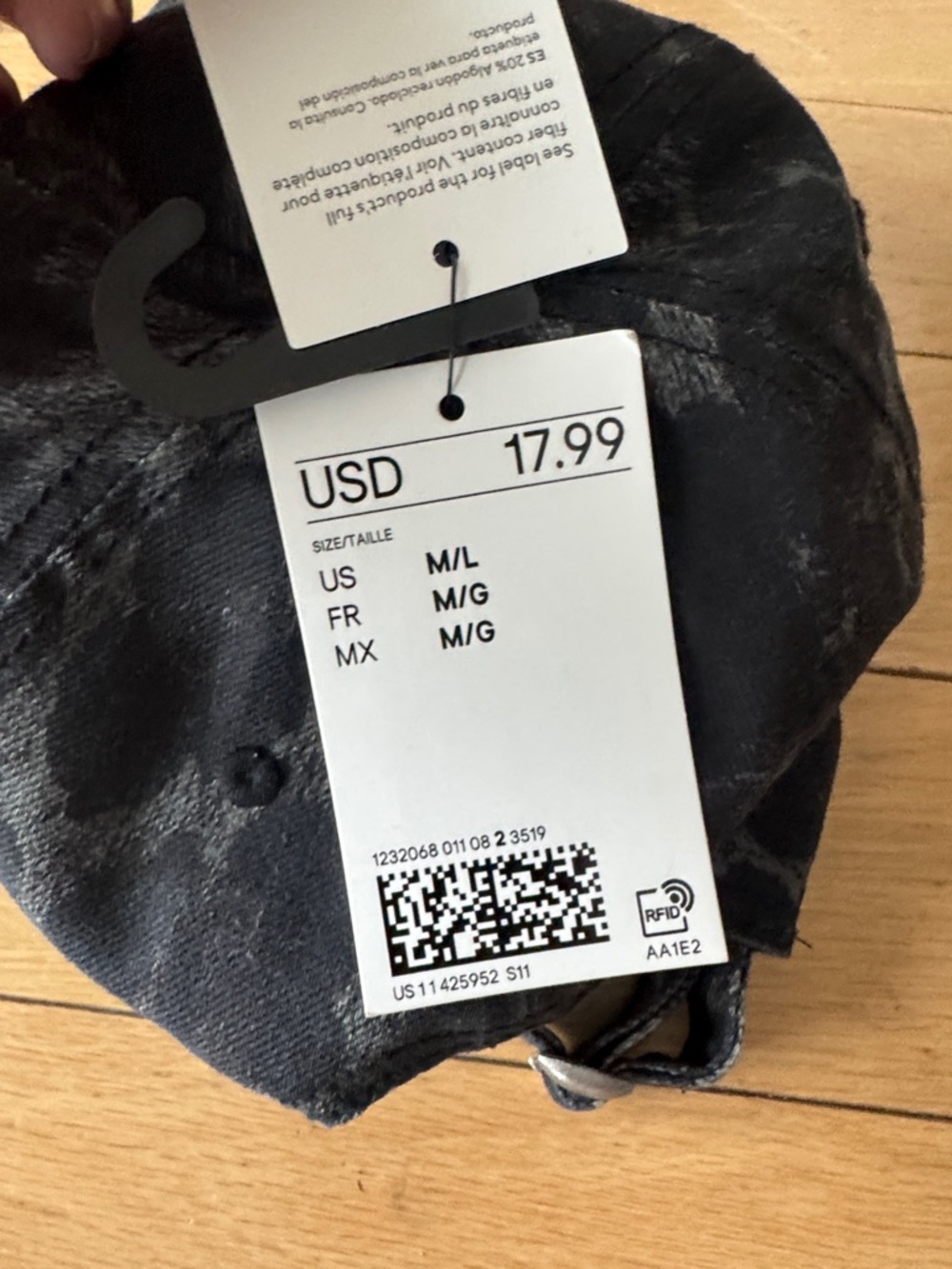 H&M cheetah Patterned Baseball Cap - Picture 3 of 4